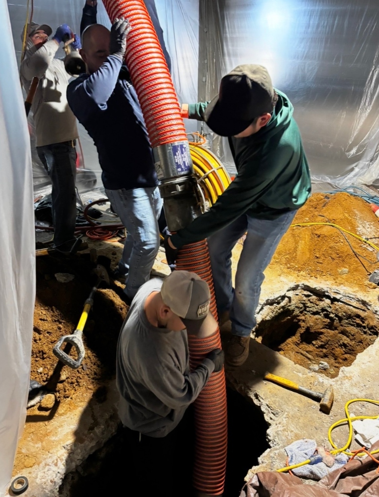 Epoxy pipe liner (CIPP) job photo 3